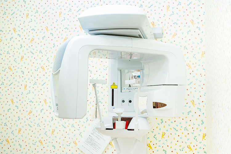 あおきファミリー歯科 宇都宮市 歯科用CTを使用し、精密な治療を提供