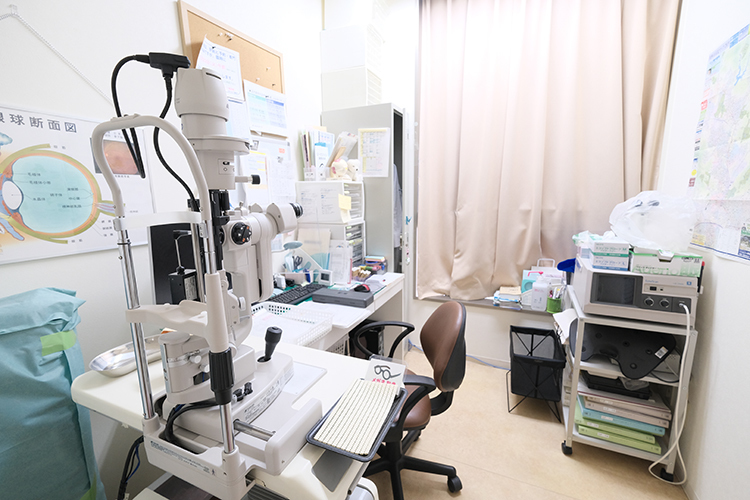 さいとう眼科 川西市 患者が安心できるよう、わかりやすい説明を心がける