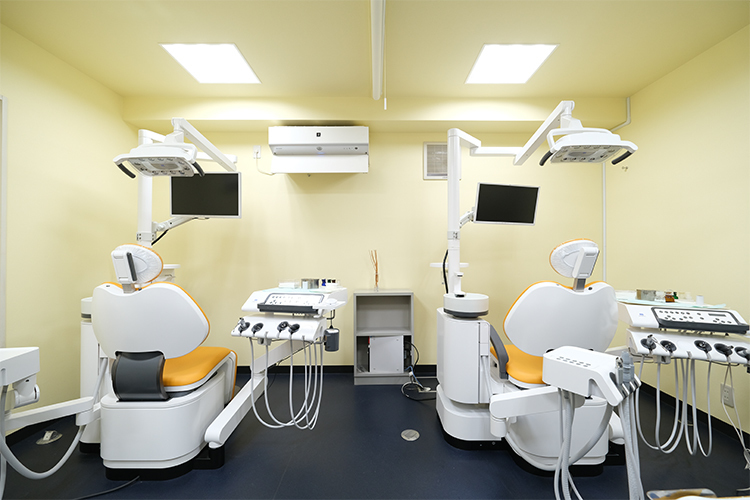 寺岡歯科医院 墨田区 個室・半個室の導入で、プライバシーと安心感を高めた診療を行う