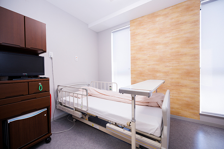 多治見スマートクリニック 多治見市 病室はすべて個室でプライバシーを配慮している