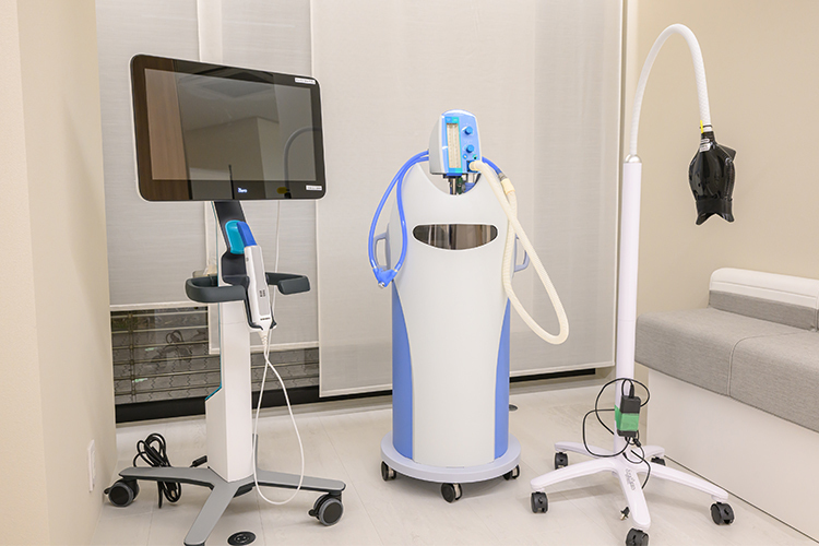 十三駅前歯科・矯正歯科 大阪市淀川区 口腔内スキャナーや笑気麻酔など先進の機器も完備