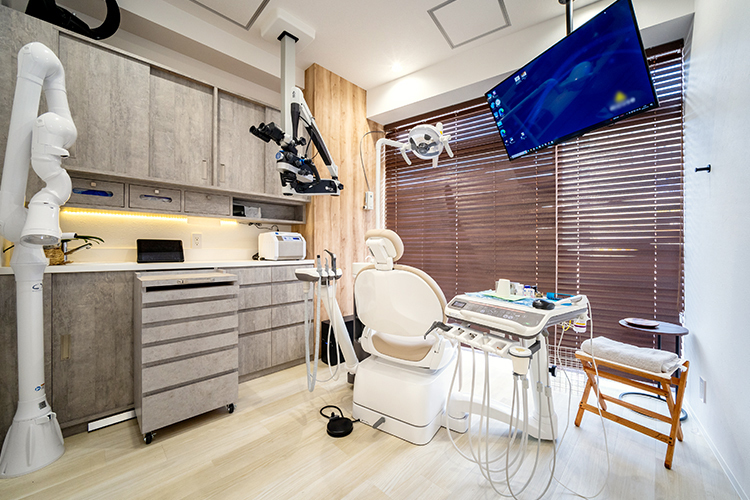 寒川駅前ファースト歯科 高座郡寒川町 マイクロスコープを導入し、精密な治療を行えるような体制に