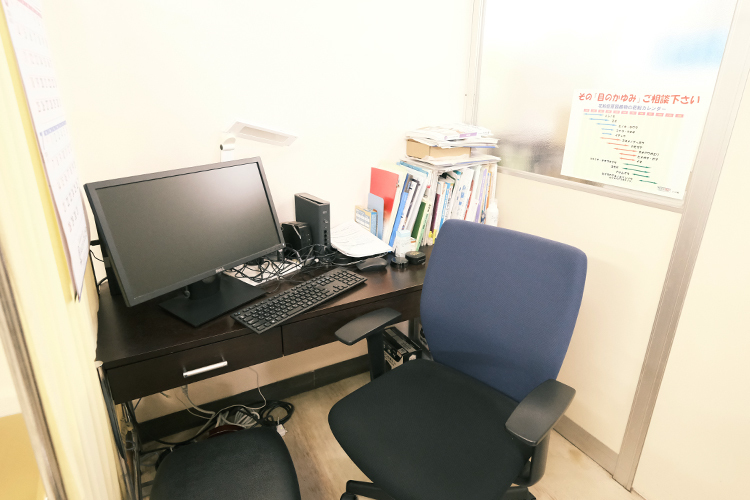 笠井眼科 草加市 一人ひとり丁寧に診るという方針を大切に診療している