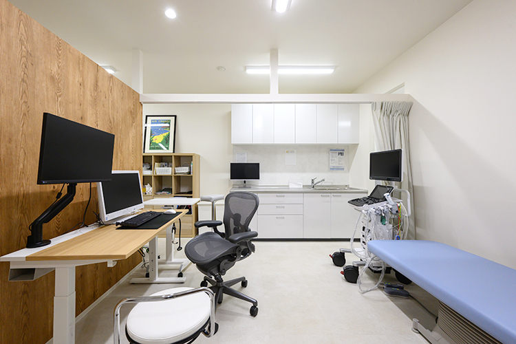 芦屋甲南クリニック 神戸市東灘区 超音波エコー装置や心電図検査機器など先進の機器も完備