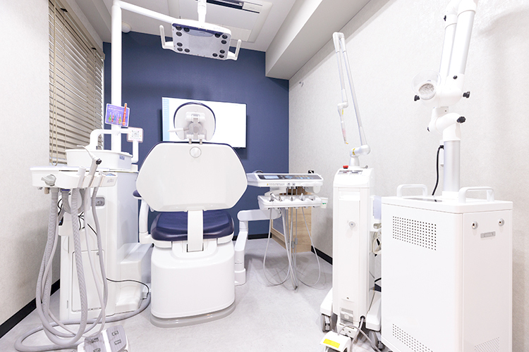 すずきファミリー歯科クリニック 川崎市川崎区 患者の望む治療ができるよう、鈴木院長は対話を重視している