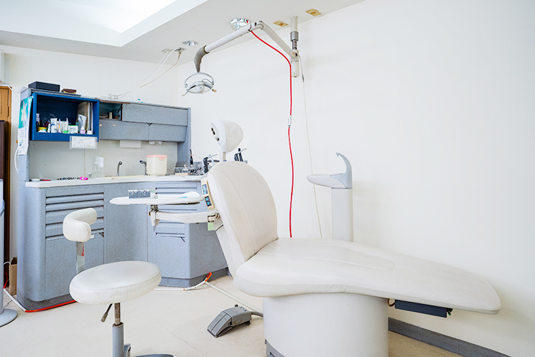 ながい正彦歯科 鹿児島市 虫歯治療では安易に歯を抜かないことや削りすぎないことを重視