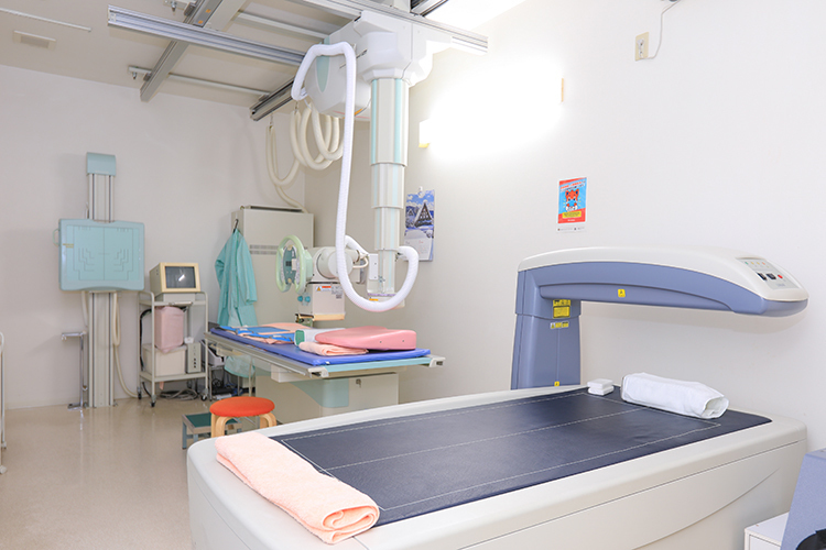 日進すずき整形外科 日進市 骨密度測定器はじめ、各種検査機材も充実している