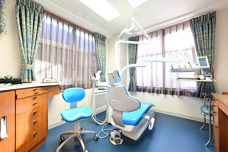 稲葉歯科神田医院 千代田区 治療前にしっかり説明し疑問を残さないよう何でも話せる関係性を