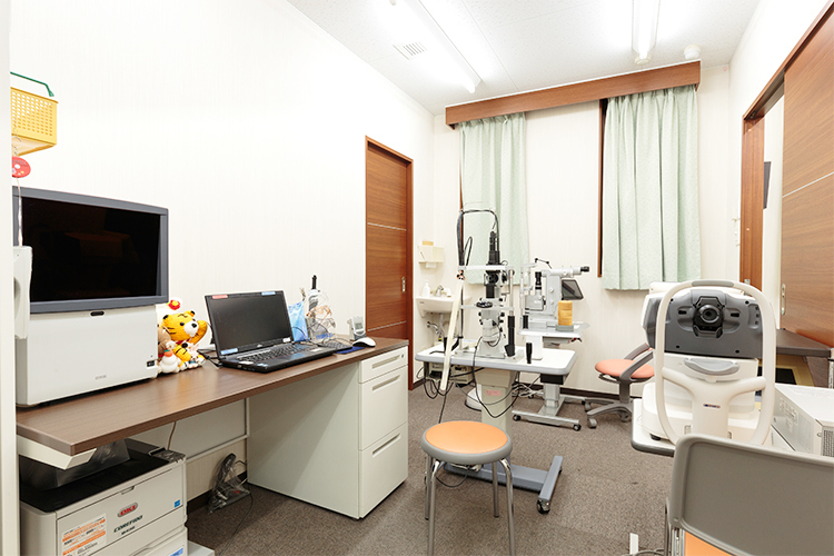 はりの眼科 大阪市東淀川区 各種検査機器も充実している