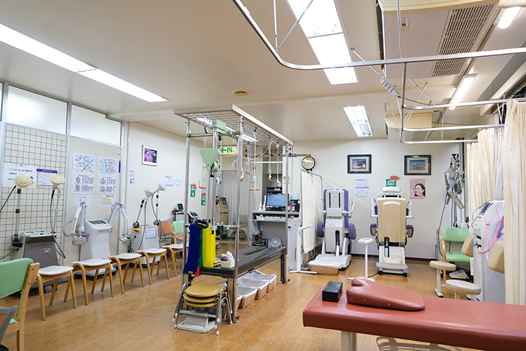 つちはし整形外科リウマチ科 川崎市宮前区 リハビリテーションやアフターフォローにも力を入れる