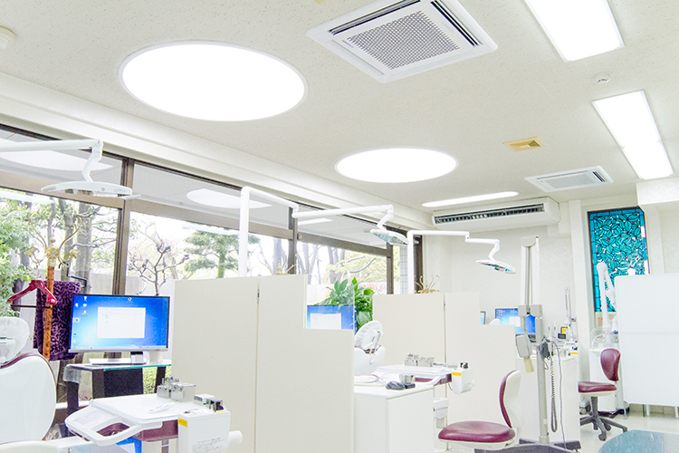 関戸歯科 名古屋市東区 医療施設用空気清浄装置を待合室、診療室に3ヵ所設置