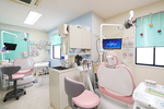 マミ歯科 板橋区 パステルカラーの明るい雰囲気のユニット
