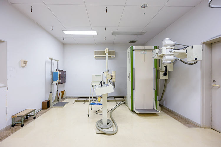 筑紫診療所 福岡市南区 圧迫感のないレントゲン室