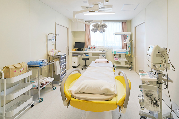 メディカルパーク湘南 藤沢市 分娩室ではドクターをはじめ助産師もしっかりサポートしてくれる