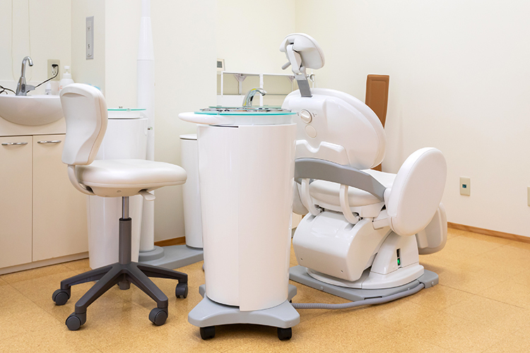 藤橋歯科医院 宇都宮市 スタッフたちと連携し、一丸となって患者に寄り添う