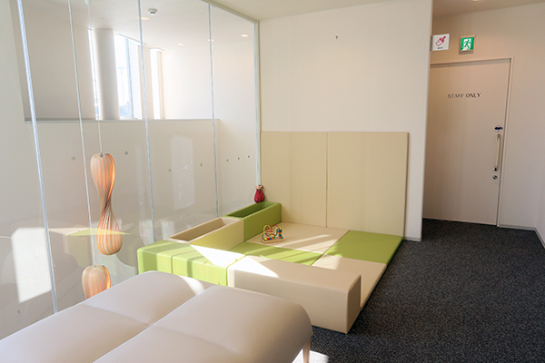 梅森台レオ整形外科・ヒフ科 日進市 キッズスペースがあり、子ども連れも安心