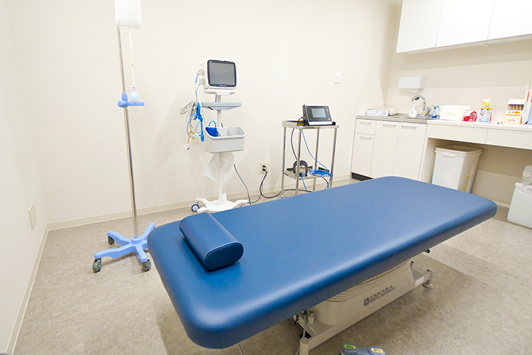 たまる循環器内科・静脈瘤クリニック 西宮市 日帰りの下肢静脈瘤手術も行う