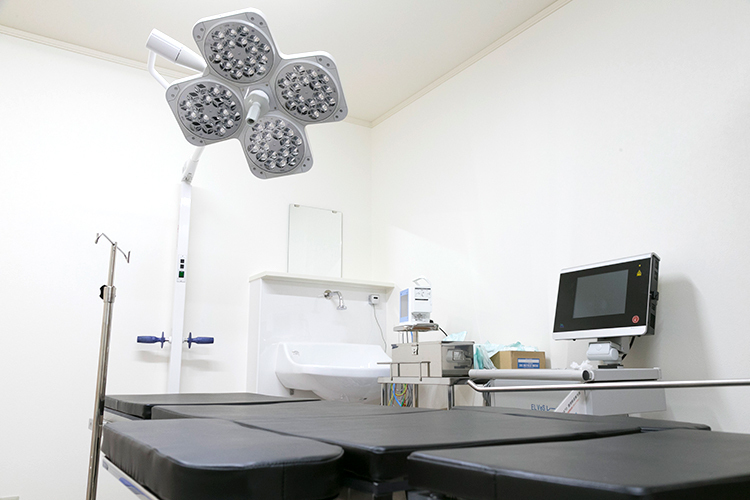 きむら内科外科クリニック 川口市 エックス線装置を備えた手術室