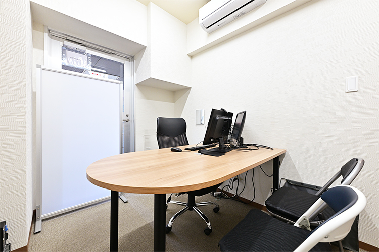 iこころクリニック 日本橋 中央区 カウンセラーやソーシャルワーカーなど、多職種による連携が特徴