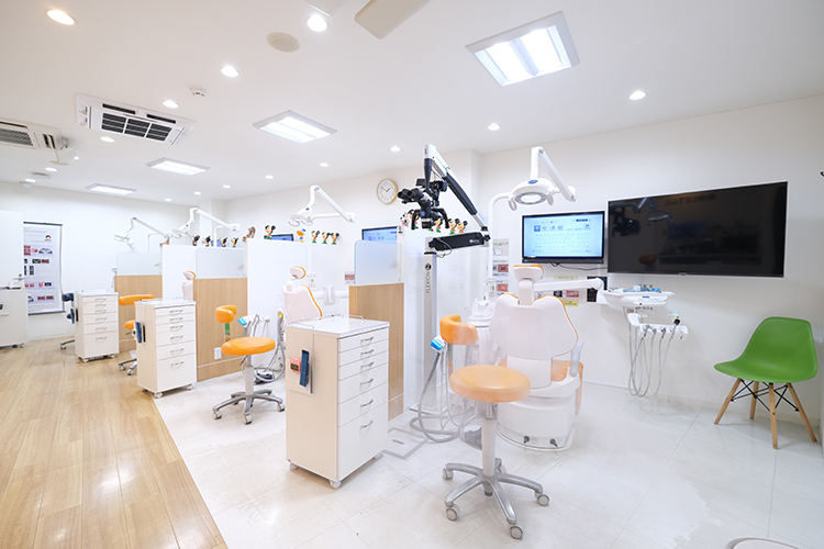 KI歯科・矯正歯科 平井 江戸川区 口腔内に興味を持ってもらうため、先進機器も積極的に導入