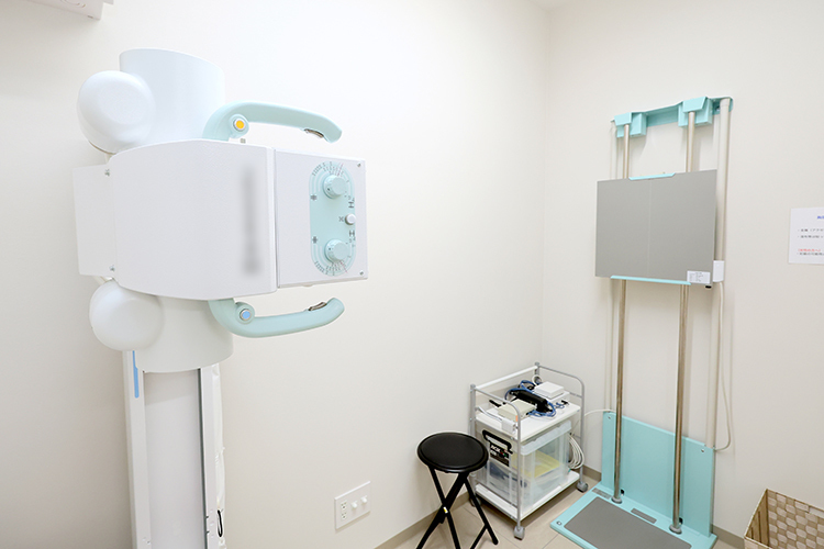 谷四かわい内科クリニック 大阪市中央区 レントゲン撮影装置をはじめとした院内設備が充実
