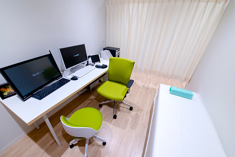 横浜内科おなかクリニック 横浜市青葉区 スタッフとも連携し、患者に寄り添いながら診療を行う