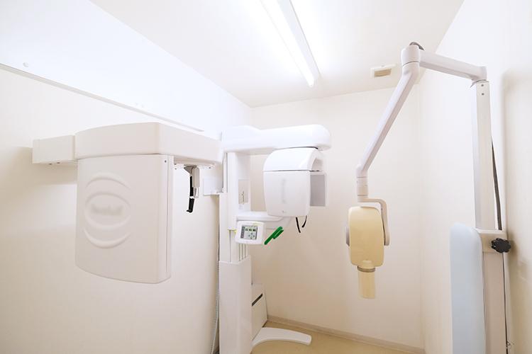 岡田歯科医院 豊中市 歯科用CTをはじめとした検査・治療機器も充実している