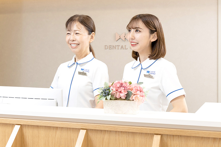 生駒Mkyデンタルクリニック 生駒市 近鉄生駒線生駒駅より徒歩約2分。明るく清潔感のある雰囲気