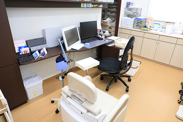 岩瀬医院 岡崎市 二診制でスムーズに対応。医師の希望があれば受付時に伝えられる