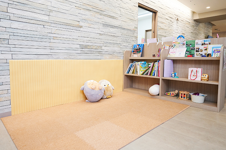 ふくろうクリニック目白台 文京区 子ども連れも安心して通院できるようキッズスペースも完備