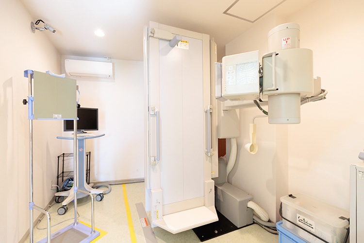 伊藤メディカルクリニック 新宿区 レントゲン室も広くリラックスできる