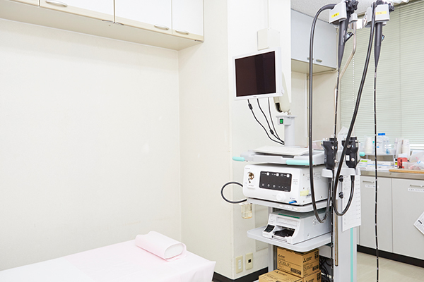 愛成クリニック 枚方市 各種検査機器をそろえ、幅広い診療にも対応する