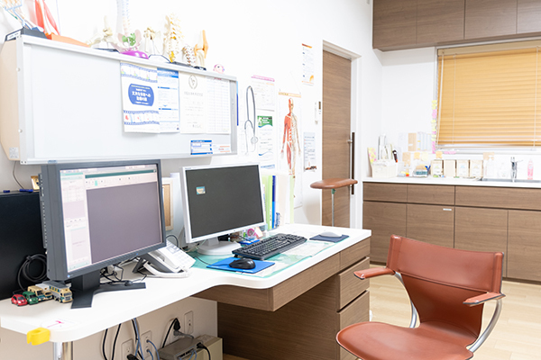 浜口整形外科 鈴鹿市 “聞く”ことを大切に、丁寧な診察を心がけている