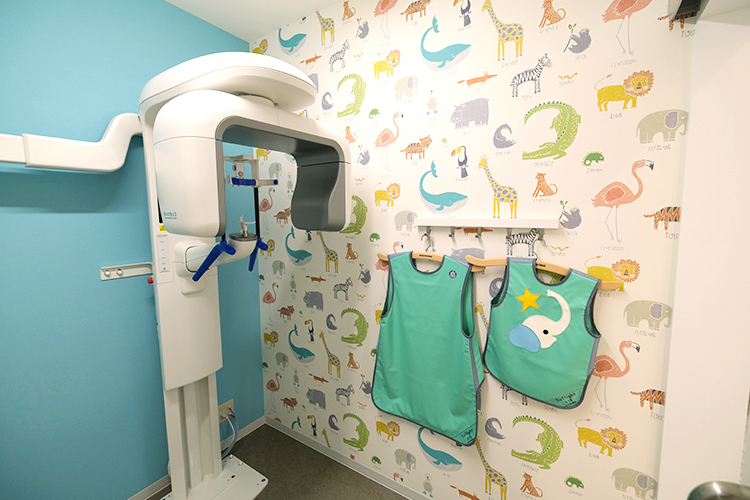 いそざき歯科・矯正歯科 瑞穂市 安心して通ってもらえるようかわいい壁紙に