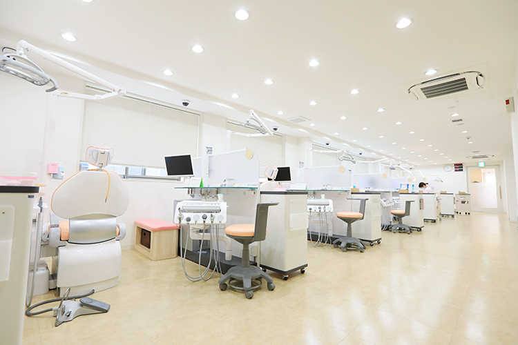 こんどうファミリー歯科 知立市 数多くのチェアをそろえている