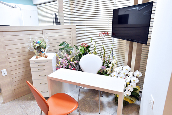 とも歯科・矯正歯科クリニック 大阪市福島区 患者の悩みや不安を軽減するため、丁寧なカウンセリングを行う