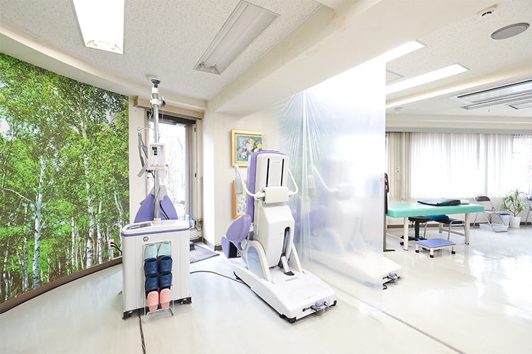 友成第二医院 文京区 ウォーターベッドやけん引器などを備えた、充実したリハビリ環境