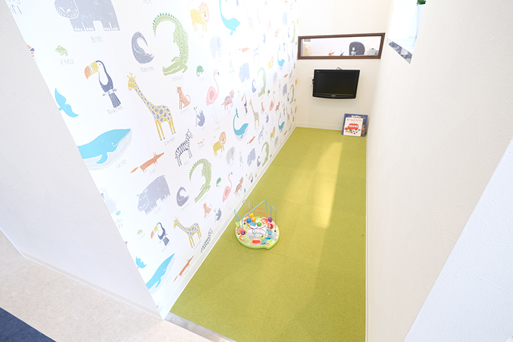 クラウン歯科名古屋中村院 名古屋市中村区 キッズスペースを完備し、子どもも通いやすい