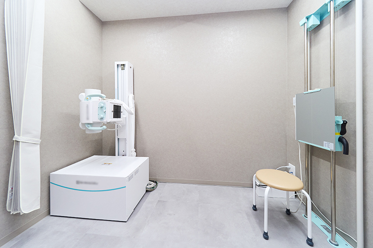 西小山とうや内科・糖尿病循環器クリニック 品川区 レントゲンをはじめ、各種検査機器が充実している