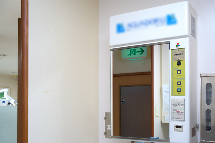 稲川歯科医院 横浜市青葉区 病院の手術時にも使用される手洗い装置で衛生管理を徹底