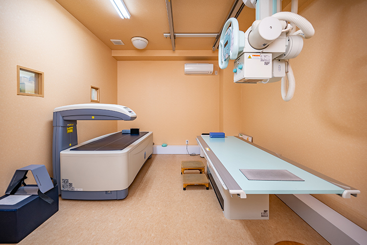 太田整形外科クリニック 福岡市早良区 骨密度測定器やレントゲンなど、各種検査機器もそろっている