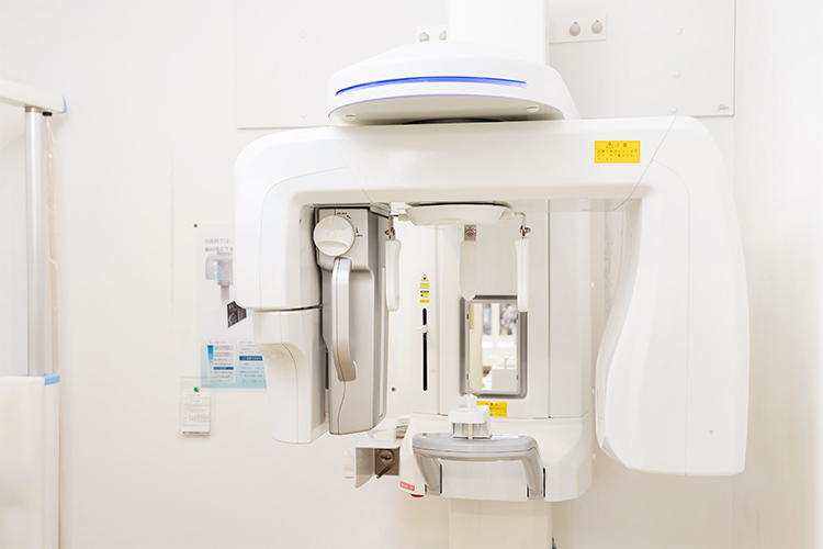 高田歯科医院 宇都宮市 レントゲンを使用し、精密な検査を心がける
