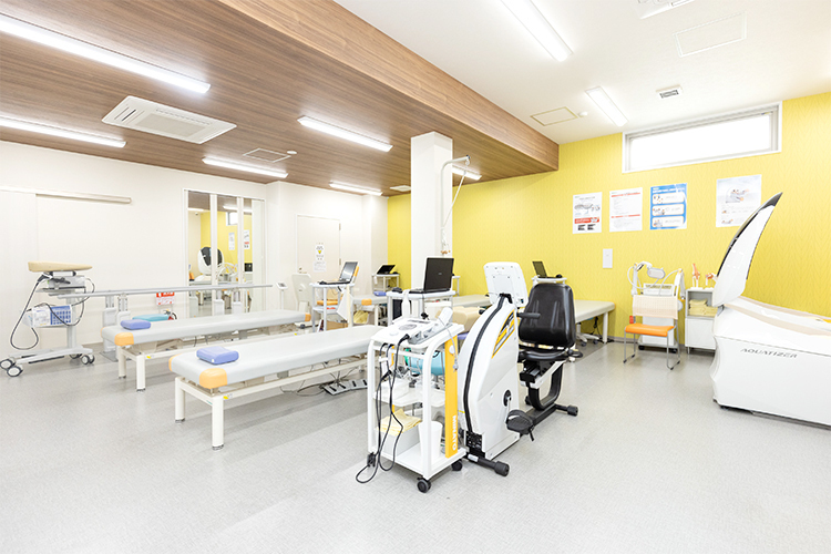 わたなべ整形外科クリニック 北九州市八幡西区 細部までこだわりのあるリハビリステーション室