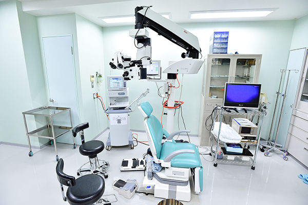 保倉眼科 吹田市 院長と副院長の2人体制で、幅広い診療を行う