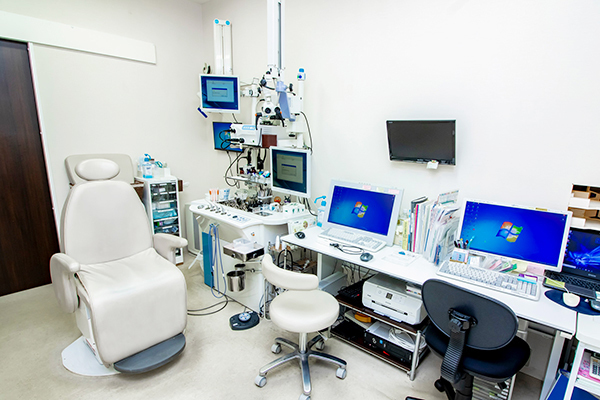 武庫之荘駅前梅華会耳鼻咽喉科クリニック 尼崎市 内視鏡やファイバースコープで細かい病変を見逃さないよう努める