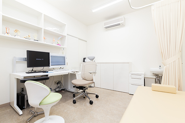 セントラル整形外科 川崎市麻生区 診察では、患者が納得する治療を提供できるよう丁寧な説明に尽力