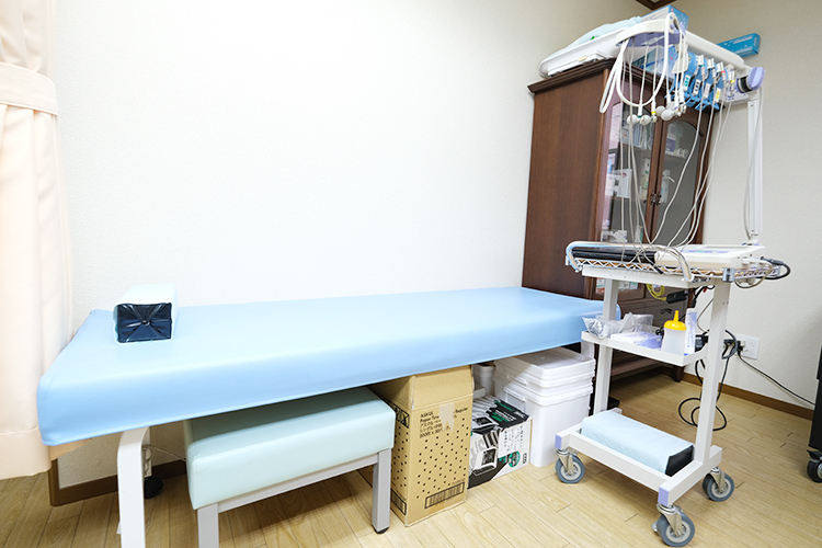 かわかみクリニック 大田区 各種検査機器を導入し、幅広い悩みに対応できる体制を整えている