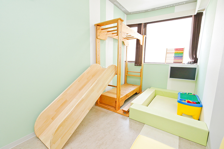 なかむら歯科 我孫子市 キッズスペースを備え、親子でも安心して受診できる環境を整える