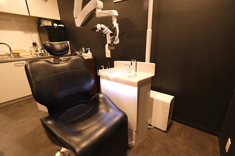 TICONY DENTAL OFFICE 大阪市西区 プライバシーに配慮した個室の診療室を完備