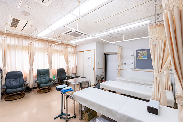 日鼻医院 富士見市 こだわった快適な空間でリラックスして治療に臨める
